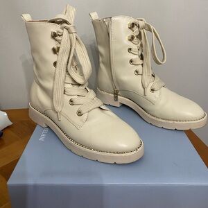 Antonio Melani Boots, off white, size 9 1/2 ladies